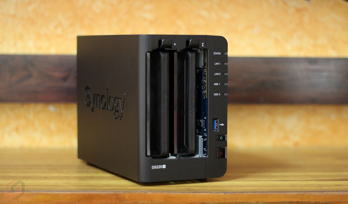 Synology DS220 Plus Bays